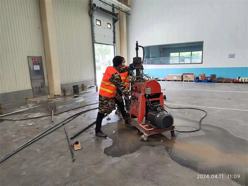 清河门厂房地面下沉塌陷注浆加固施工